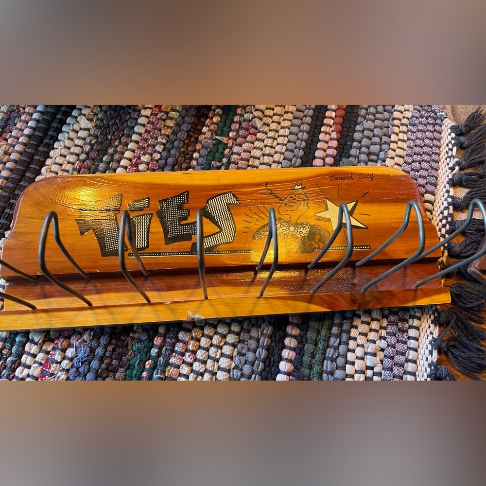 Vintage Wooden Tie Rack with Decorative Design kitschy-free shipping